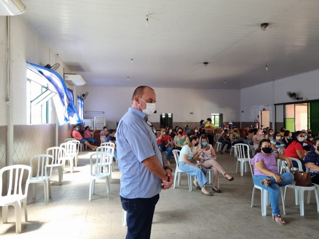 Prefeitura de Caracol ofereceu formação e palestra para servidores da educação com o professor Júlio Furtado