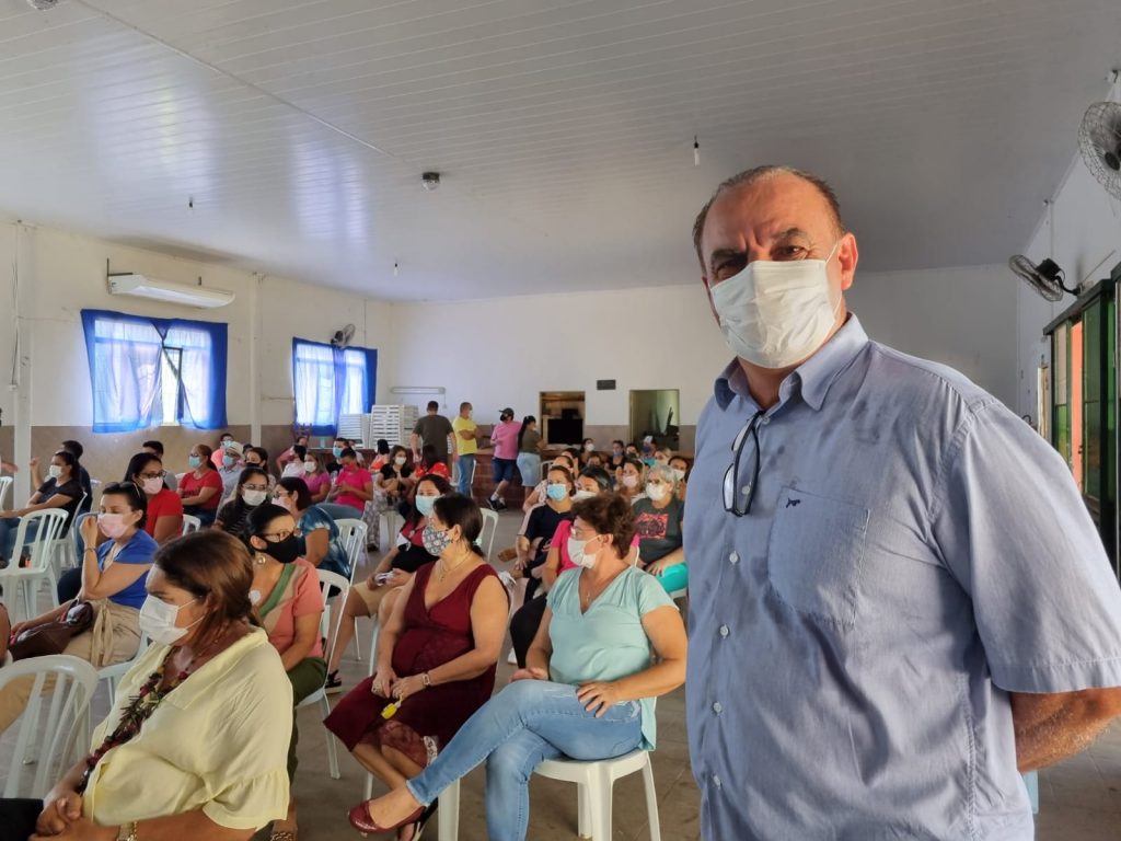 Prefeitura de Caracol ofereceu formação e palestra para servidores da educação com o professor Júlio Furtado