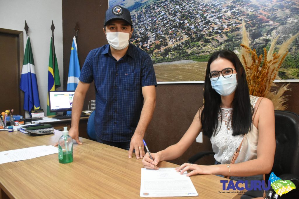 Prefeitura de Tacuru realiza posse de 18 concursados Prefeitura de Tacuru realiza posse de 18 concursados
