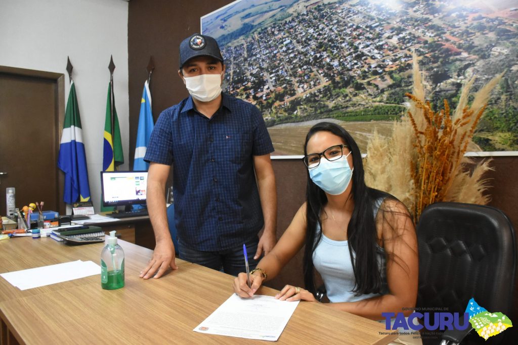 Prefeitura de Tacuru realiza posse de 18 concursados Prefeitura de Tacuru realiza posse de 18 concursados