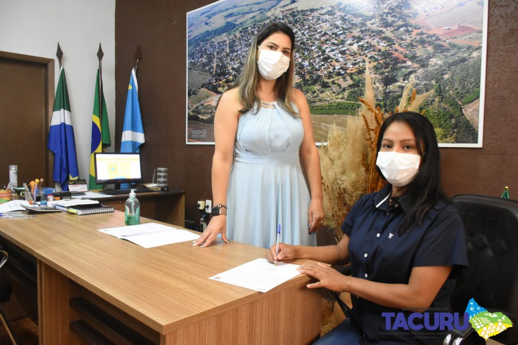 Prefeitura de Tacuru realiza posse de 18 concursados Prefeitura de Tacuru realiza posse de 18 concursados