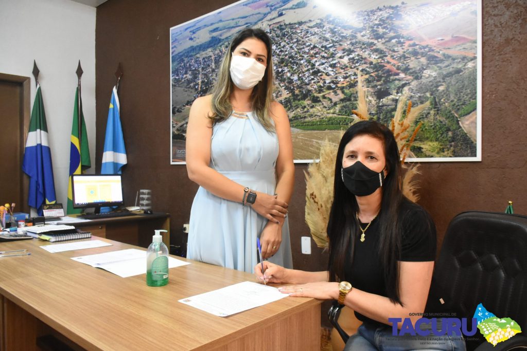 Prefeitura de Tacuru realiza posse de 18 concursados Prefeitura de Tacuru realiza posse de 18 concursados