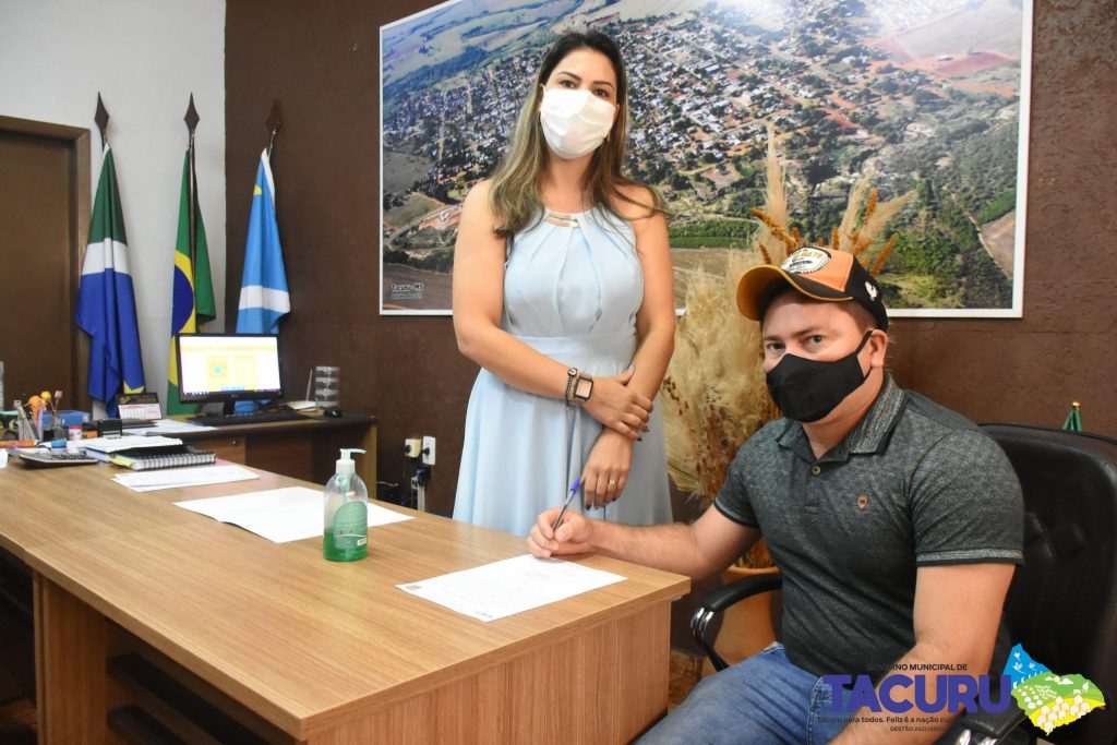 Prefeitura de Tacuru realiza posse de 18 concursados Prefeitura de Tacuru realiza posse de 18 concursados
