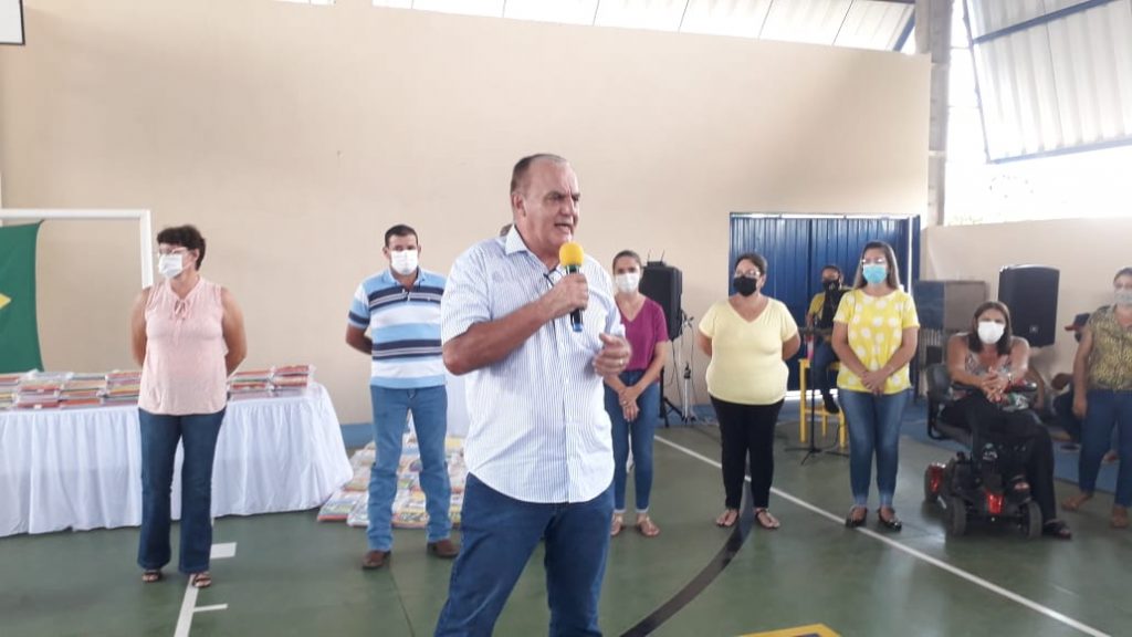 Em clima de festa e emoção, aulas 100% presenciais são retomadas em Caracol