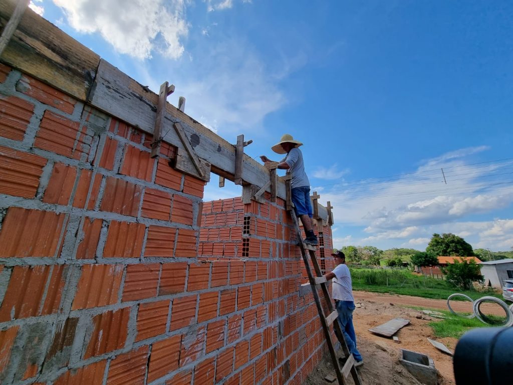 Obras do programa Substituição de Moradias Precárias avançam em Caracol