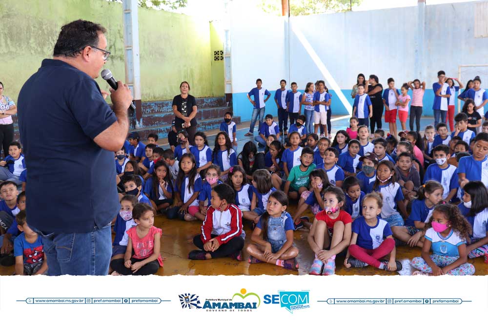 Prefeitura de Amambai inicia entrega de kits escolares a alunos da rede municipal de ensino