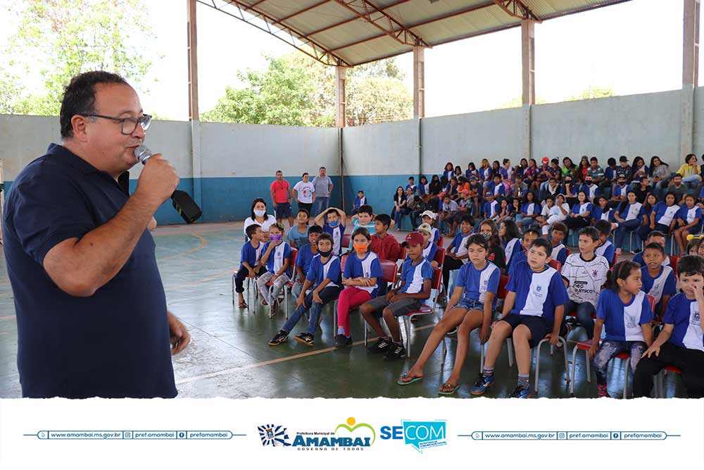 Prefeitura de Amambai inicia entrega de kits escolares a alunos da rede municipal de ensino