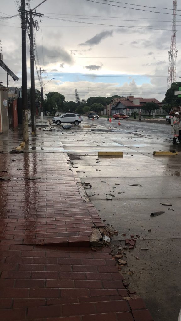 Após temporal causar estragos em Amambai, Prefeitura mobiliza equipes para prestar assistência e reparar danos