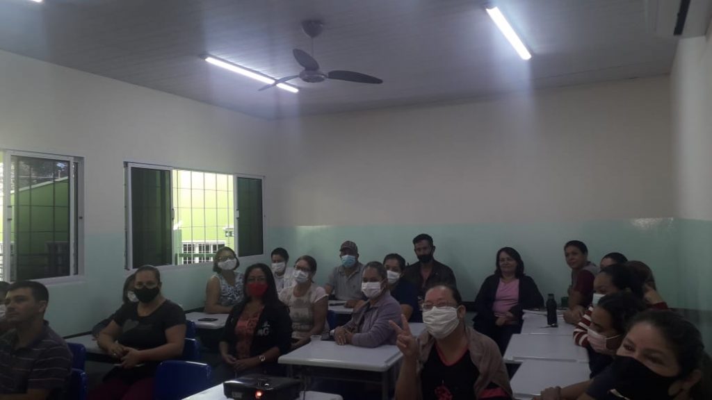 Servidores da escola Inácio Silvestre Monteiro recebem curso de brigada de incêndio