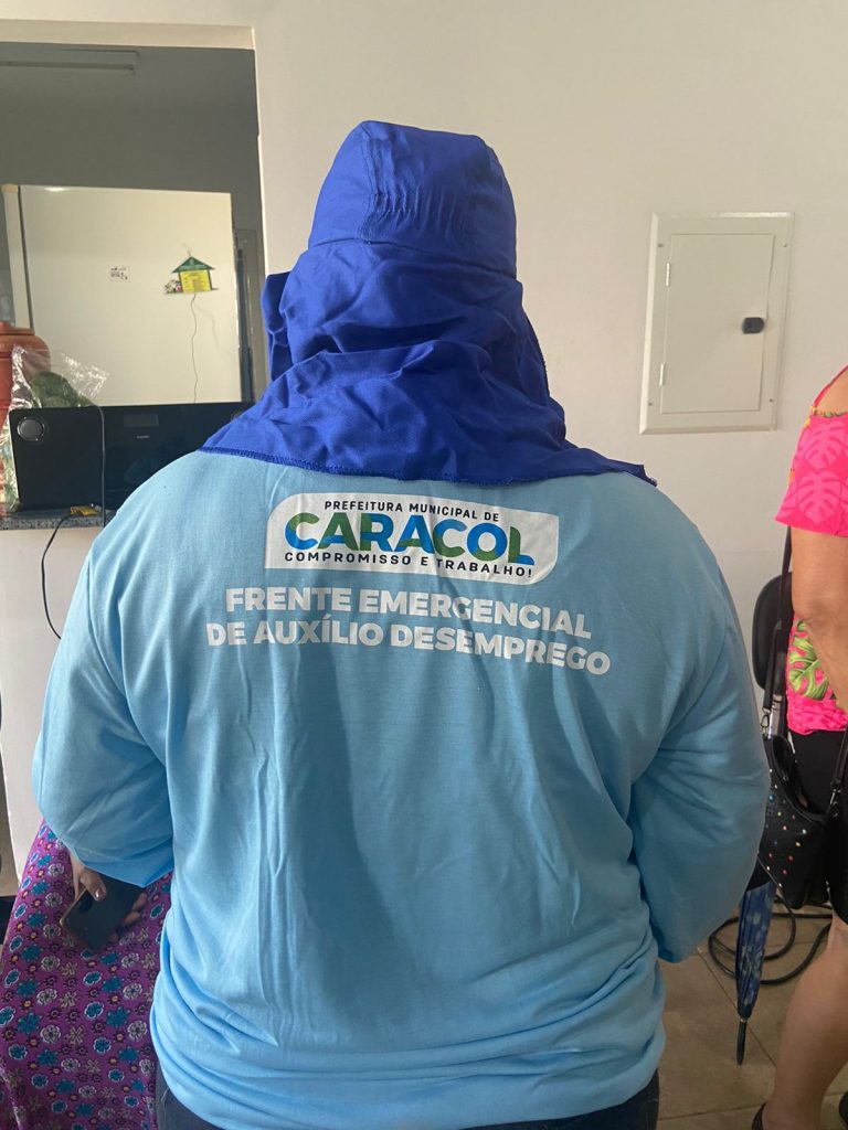 Prefeitura de Caracol distribui uniformes para integrantes do Projeto Margaridas