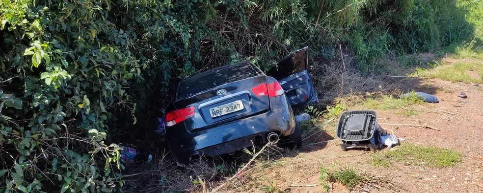 Acidente grave entre carros deixa três mortos, sendo um bebê de 2 anos, na BR-262 em MS