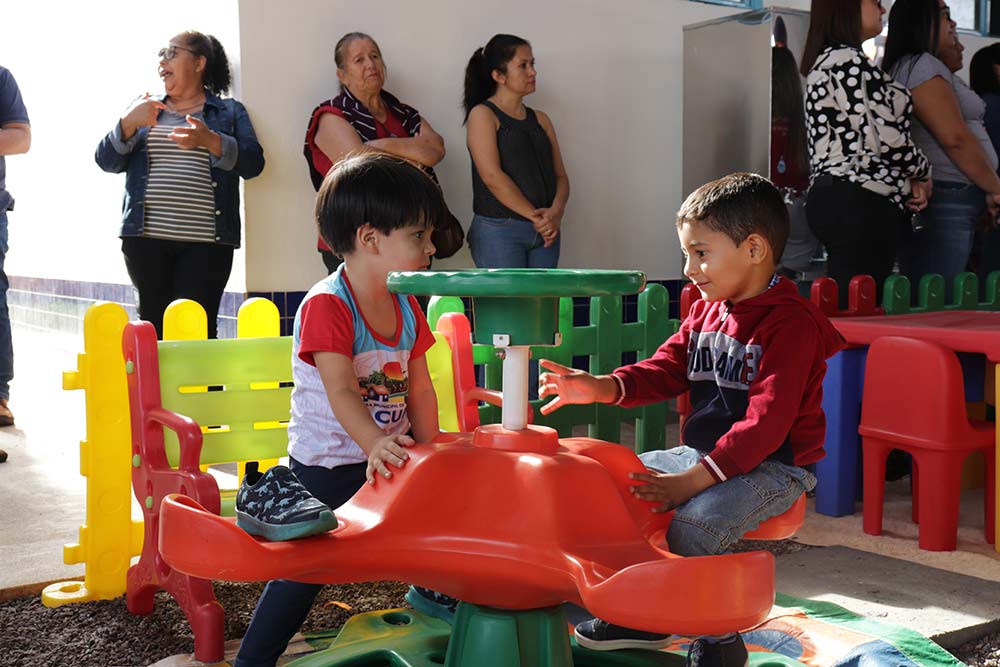 Com presença de autoridades municipais, CEI Professora Cláudia do Nascimento foi inaugurado nesta terça