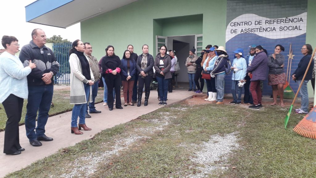 Prefeitura de Caracol distribui cobertores e agasalhos para população do município