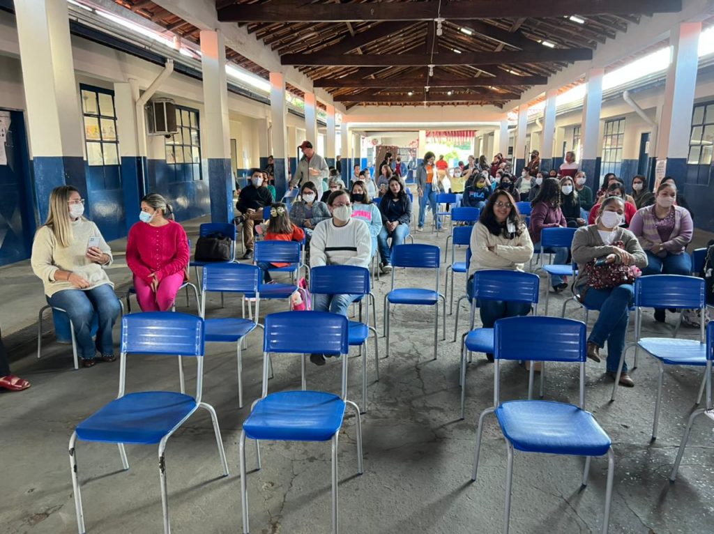 Prefeitura de Caracol realiza apresentação do projeto Jovens Empreendedores Primeiros Passos para professores e auxiliares de ensino Prefeitura de Caracol realiza apresentação do projeto Jovens Empreendedores Primeiros Passos para professores e auxiliares de ensino