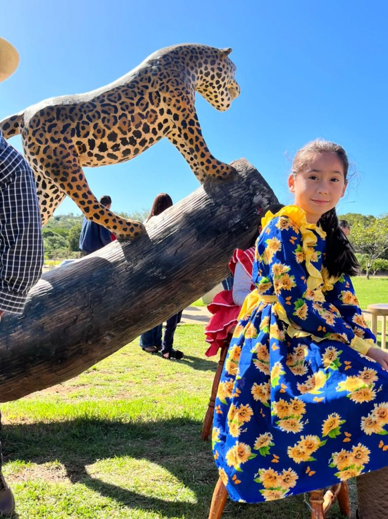 Em atividade proposta na coletânea do MS Alfabetiza, alunos de Caracol estudam cultura de Mato Grosso do Sul com prática de roda de tereré