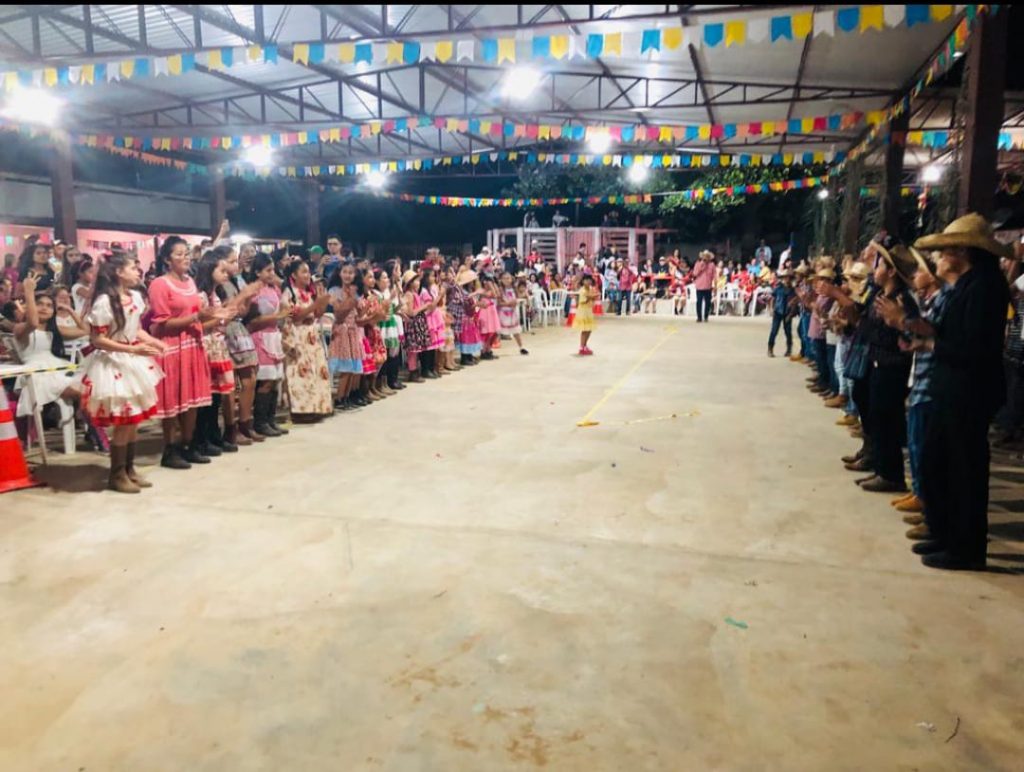 Com clima de alegria e descontração, Escola Municipal João José Leite da Silva de Caracol celebrou tradicional Festa Julina