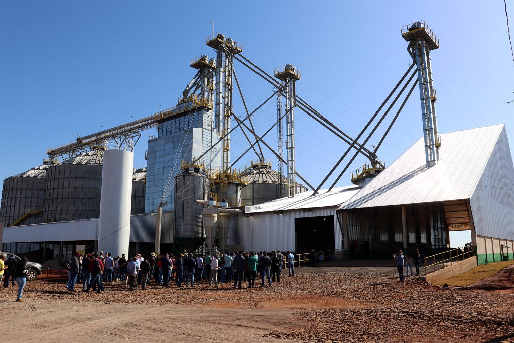 Vereador Brito destaca força do agronegócio durante inauguração do armazém de Christiano Bortolotto em Amambai