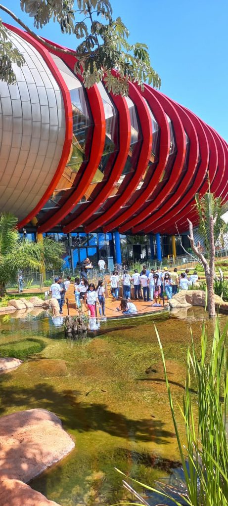 Alunos de Caracol participam de excursão até o Museu Dom Bosco e Bio Park do Pantanal na capital