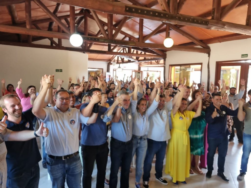 Em Bonito, prefeito Josmail comemora aniversário e coloca campanha na rua