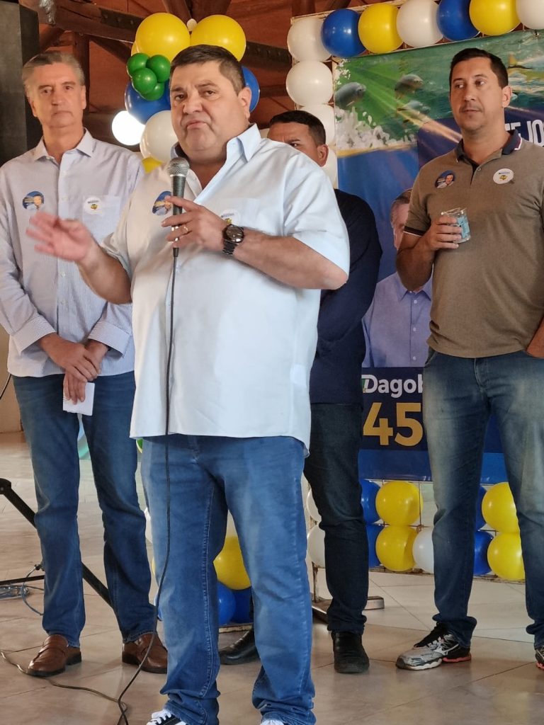 Em Bonito, prefeito Josmail comemora aniversário e coloca campanha na rua