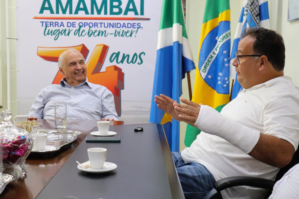 Dr. Bandeira recebe candidato a reeleição como deputado estadual Londres Machado