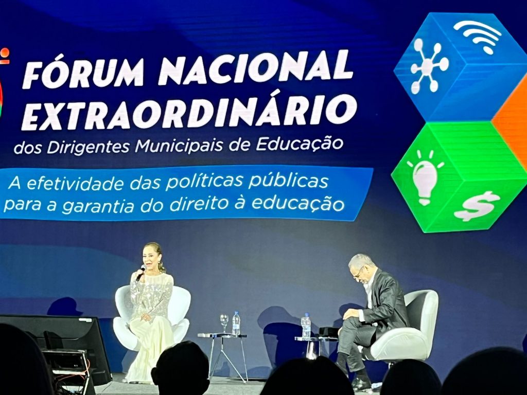 Secretária de Educação e Diretora de Planejamento de Caracol participam de 9° Fórum Nacional Extraordinário de Educação