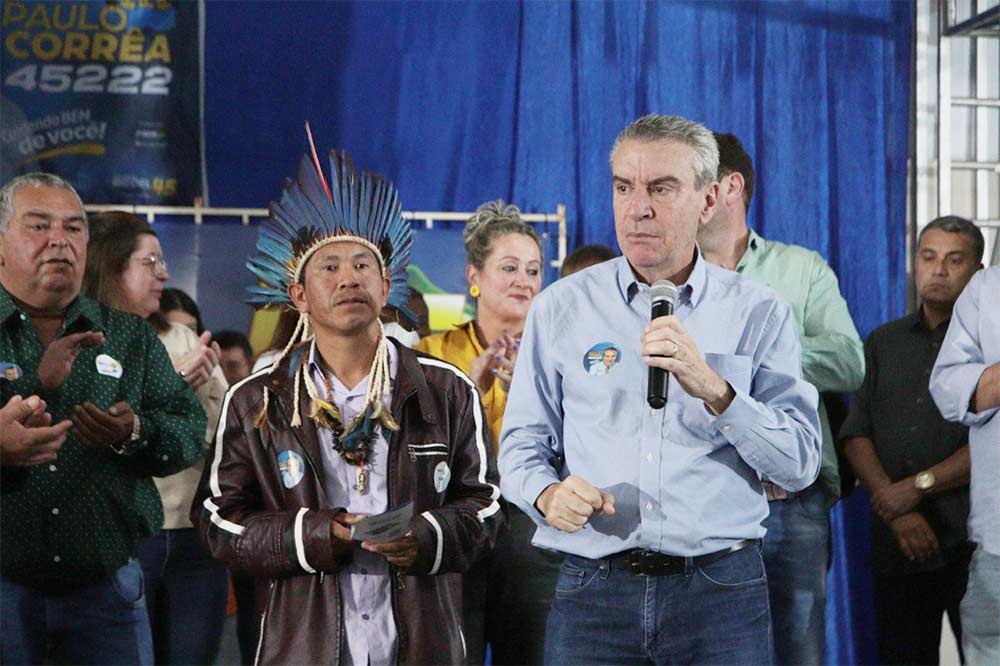 Dr. Bandeira, Valter Brito, vereadores e secretários recebem Paulo Corrêa para reunião política em Amambai