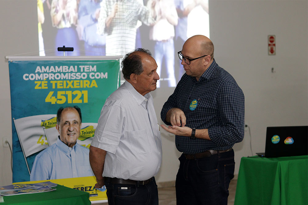 Em Amambai, Zé Teixeira elogia mandato de Dr. Bandeira e pede chance para novamente representar o povo