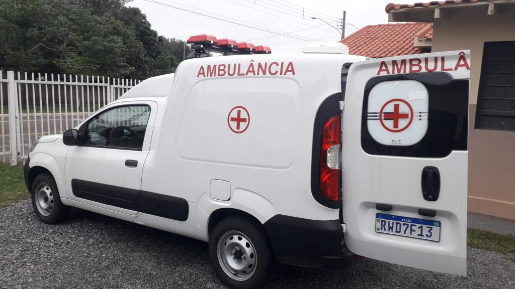 Prefeito de Caracol realiza entrega de ambulância para uso da Secretaria Municipal de Saúde