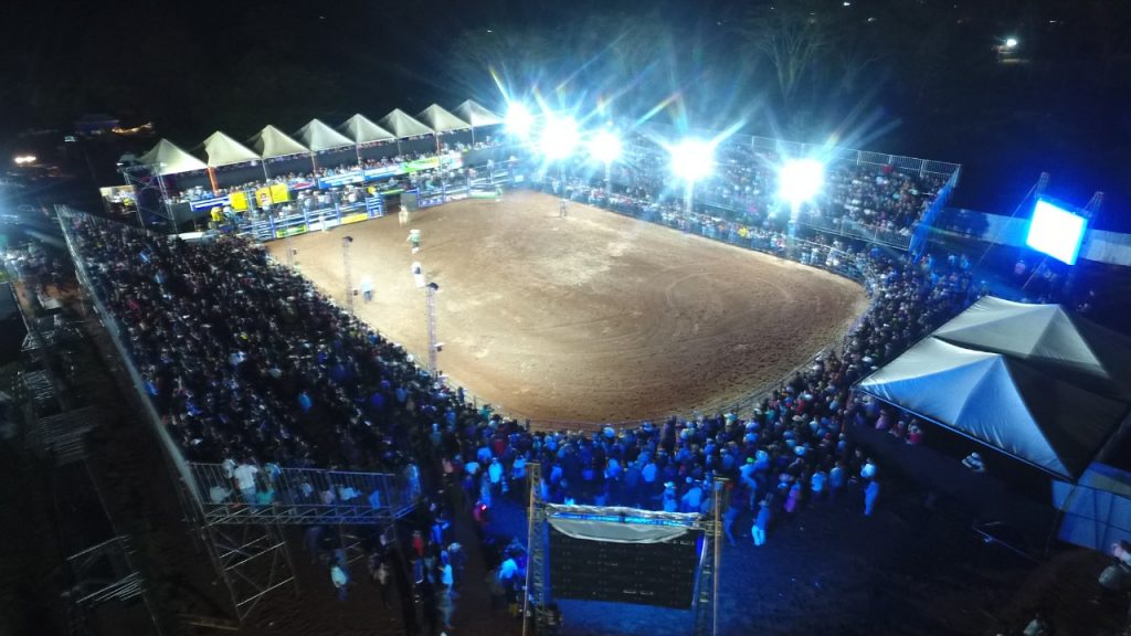 Prefeito Rogério Torquetti comemora: "Fizemos a maior festa da história de Tacuru"