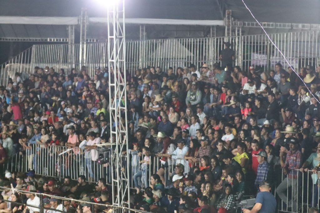 Prefeito Rogério Torquetti comemora: "Fizemos a maior festa da história de Tacuru"