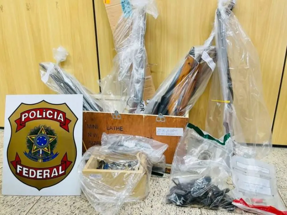 Empresário ligado a clube de tiros é suspeito de desviar armas de CACs para facções criminosas; PF investiga o caso