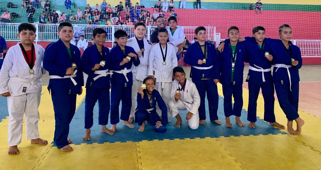 Caracol participa pela primeira vez de evento de Jiu-Jitsu com atletas do projeto Lutando pelo Bem