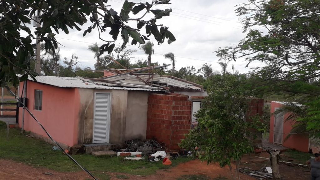 Após temporal assolar Caracol, Prefeitura oferece suporte para famílias do município