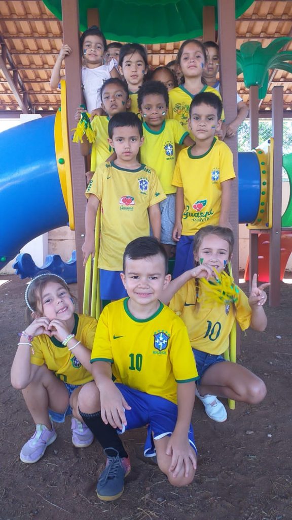 CEIM Hermito Benigno de Souza realiza atividades sobre a Copa do Mundo com estudantes