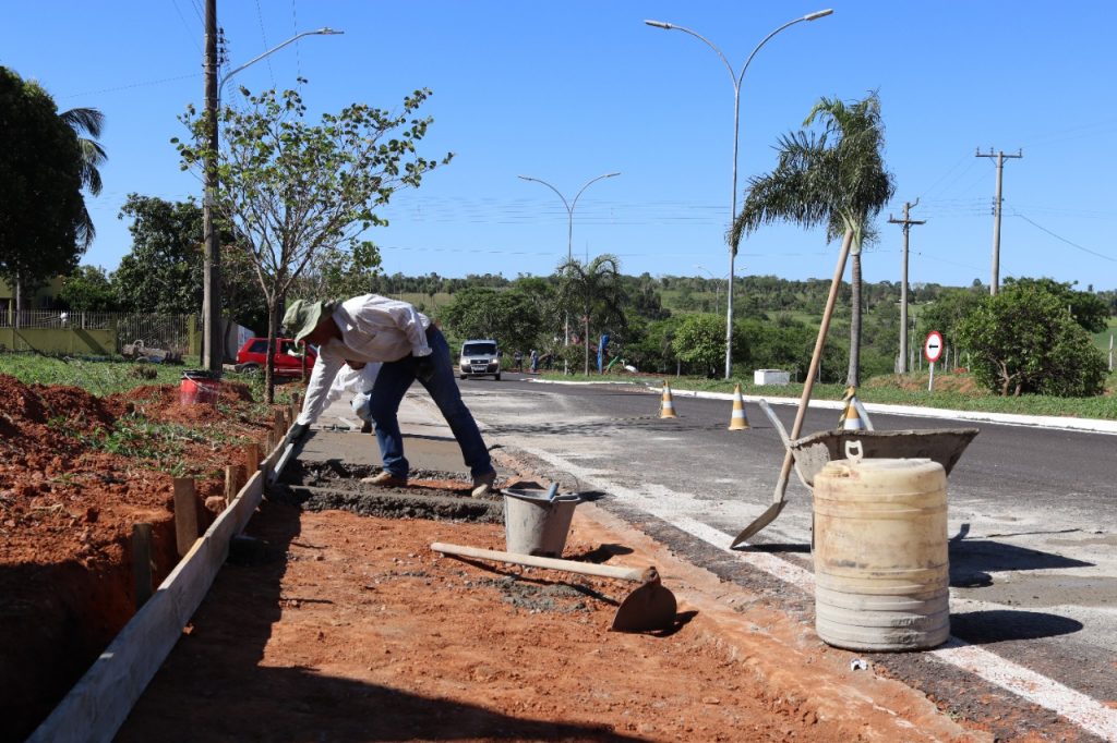 Programa de construção de passeios públicos avança em Caracol