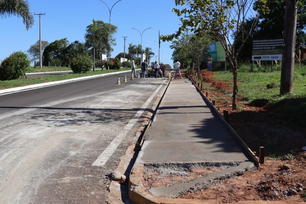 Programa de construção de passeios públicos avança em Caracol