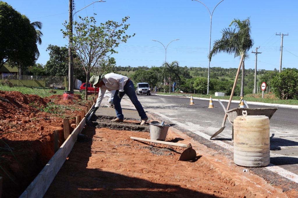 Programa de construção de passeios públicos avança em Caracol