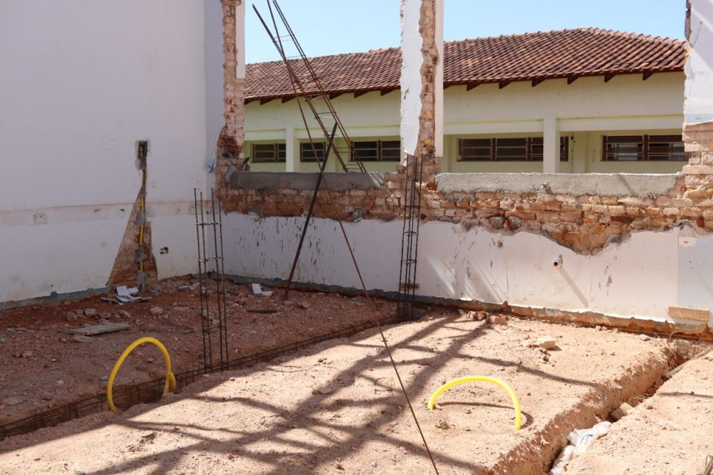 Prefeito Neco Pagliosa visita obras de reconstrução da Escola Estadual Dr. Rubens de Castro Pinto