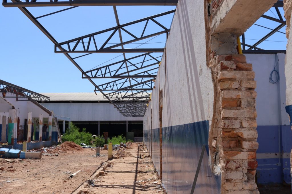 Prefeito Neco Pagliosa visita obras de reconstrução da Escola Estadual Dr. Rubens de Castro Pinto