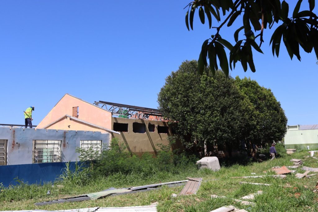 Prefeito Neco Pagliosa visita obras de reconstrução da Escola Estadual Dr. Rubens de Castro Pinto