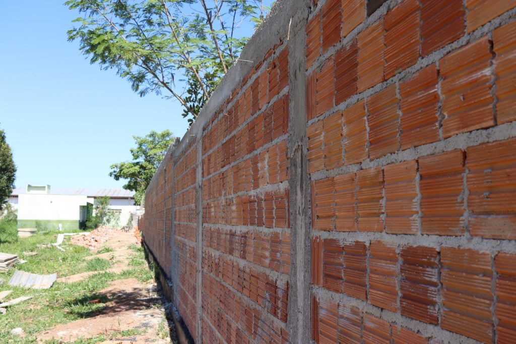 Prefeito Neco Pagliosa visita obras de reconstrução da Escola Estadual Dr. Rubens de Castro Pinto