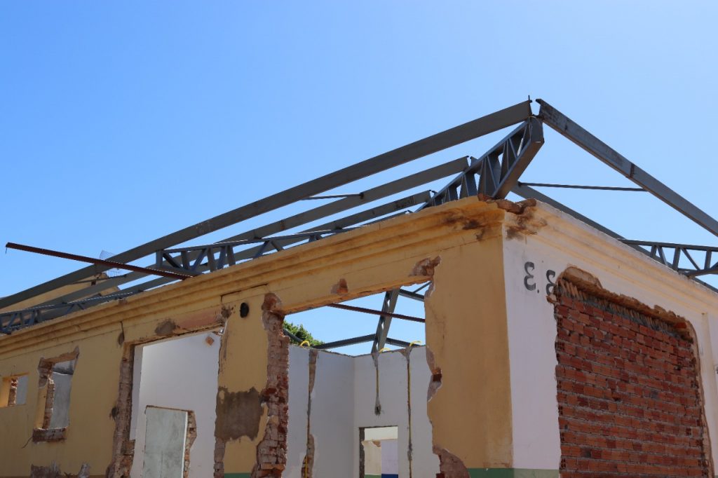 Prefeito Neco Pagliosa visita obras de reconstrução da Escola Estadual Dr. Rubens de Castro Pinto