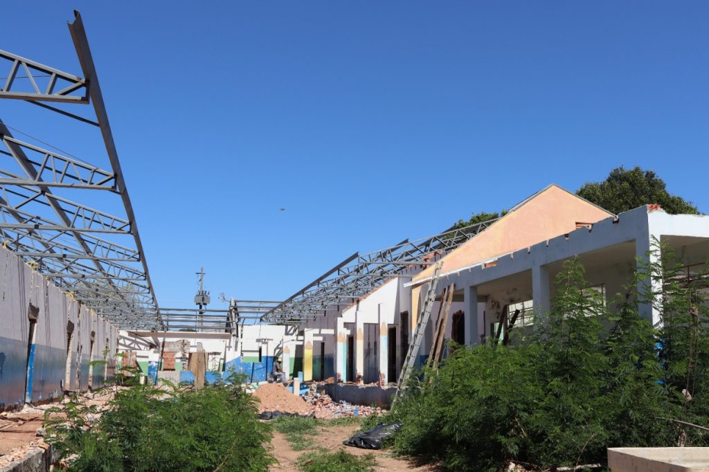 Prefeito Neco Pagliosa visita obras de reconstrução da Escola Estadual Dr. Rubens de Castro Pinto