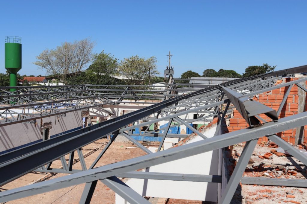 Prefeito Neco Pagliosa visita obras de reconstrução da Escola Estadual Dr. Rubens de Castro Pinto