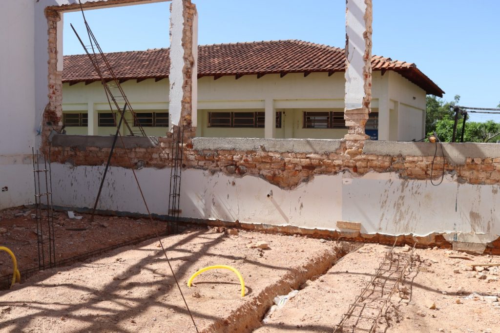 Prefeito Neco Pagliosa visita obras de reconstrução da Escola Estadual Dr. Rubens de Castro Pinto