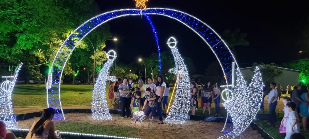 Com a presença de grande púbico, Prefeitura de Juti realizou inauguração da Iluminação Natalina nesta segunda-feira