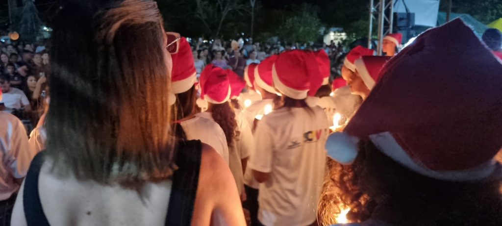 Com a presença de grande púbico, Prefeitura de Juti realizou inauguração da Iluminação Natalina nesta segunda-feira