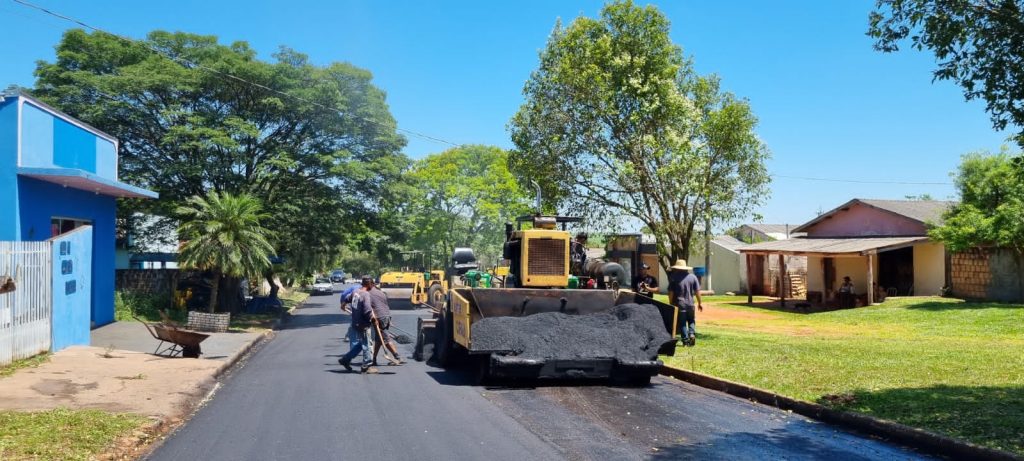 Serviços de recapeamento em ruas de Tacuru segue avançando