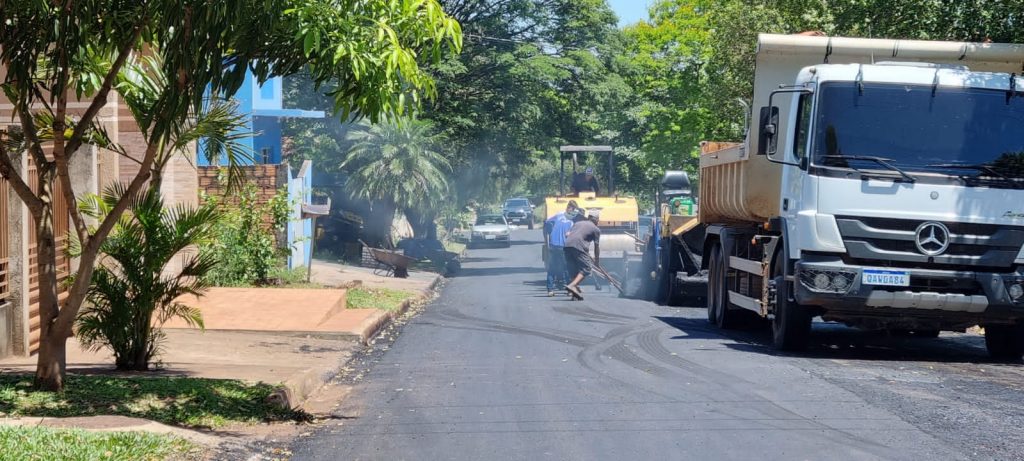 Serviços de recapeamento em ruas de Tacuru segue avançando